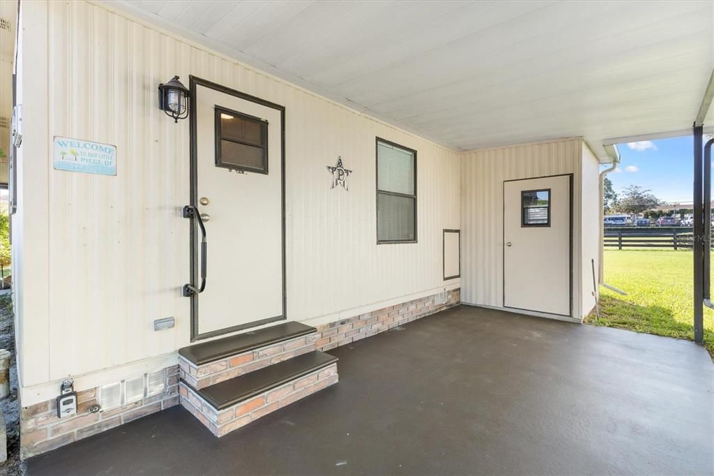 待售: $159,000 (2 贝兹, 1 浴室, 828 平方英尺)