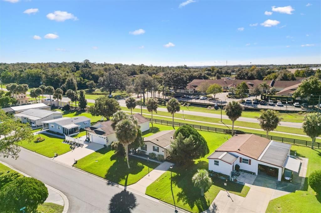 待售: $159,000 (2 贝兹, 1 浴室, 828 平方英尺)