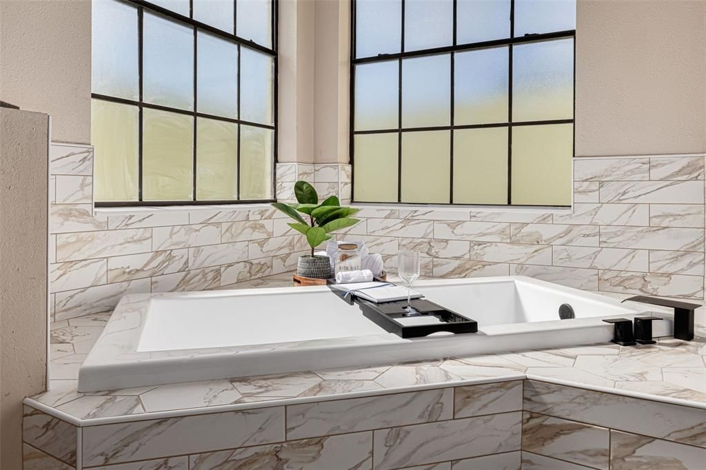 En Venta: $570,000 (4 camas, 4 baños, 3074 Pies cuadrados)