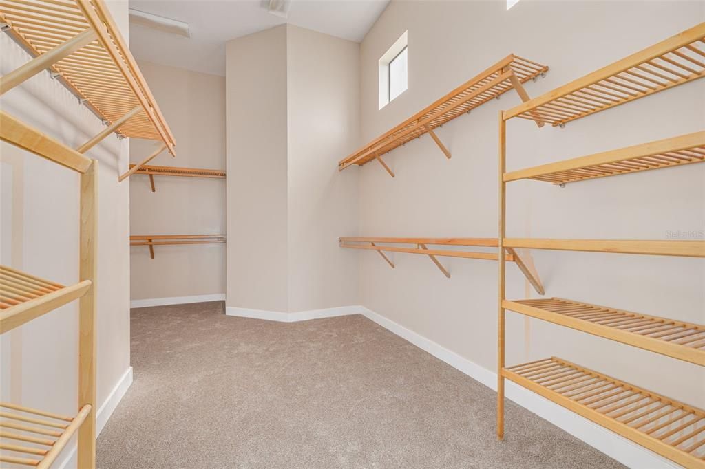 En Venta: $570,000 (4 camas, 4 baños, 3074 Pies cuadrados)