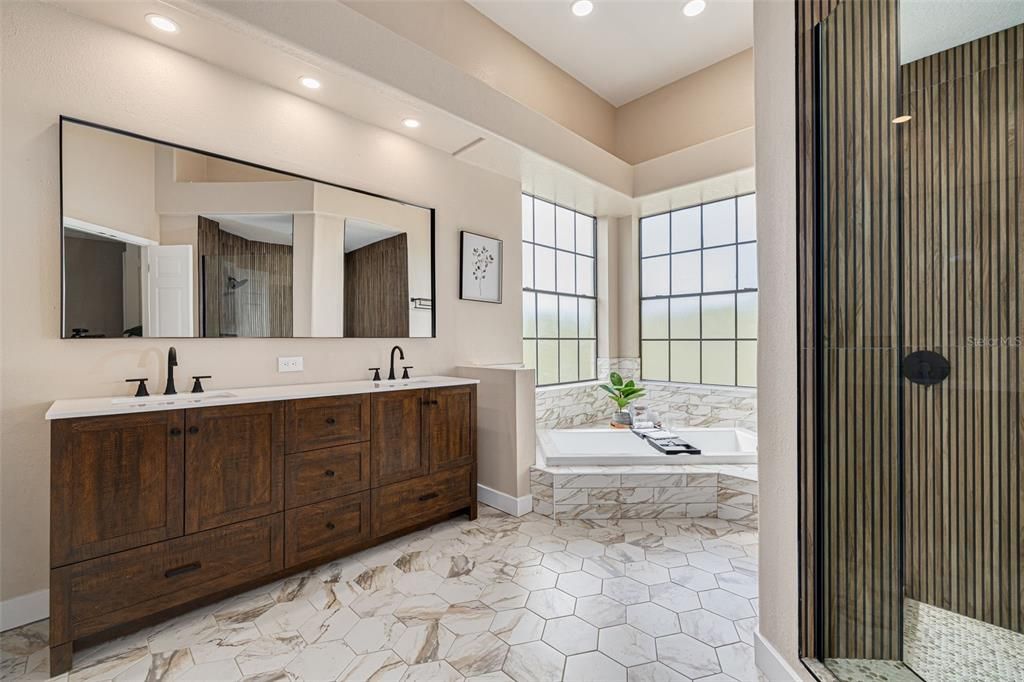 En Venta: $570,000 (4 camas, 4 baños, 3074 Pies cuadrados)