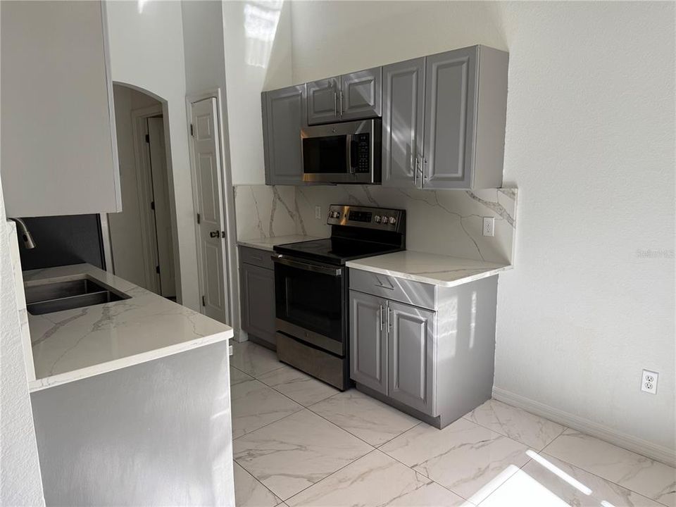 В аренду: $1,900 (3 спален, 2 ванн, 1485 Квадратных фут)