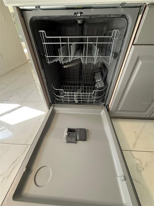 В аренду: $1,900 (3 спален, 2 ванн, 1485 Квадратных фут)