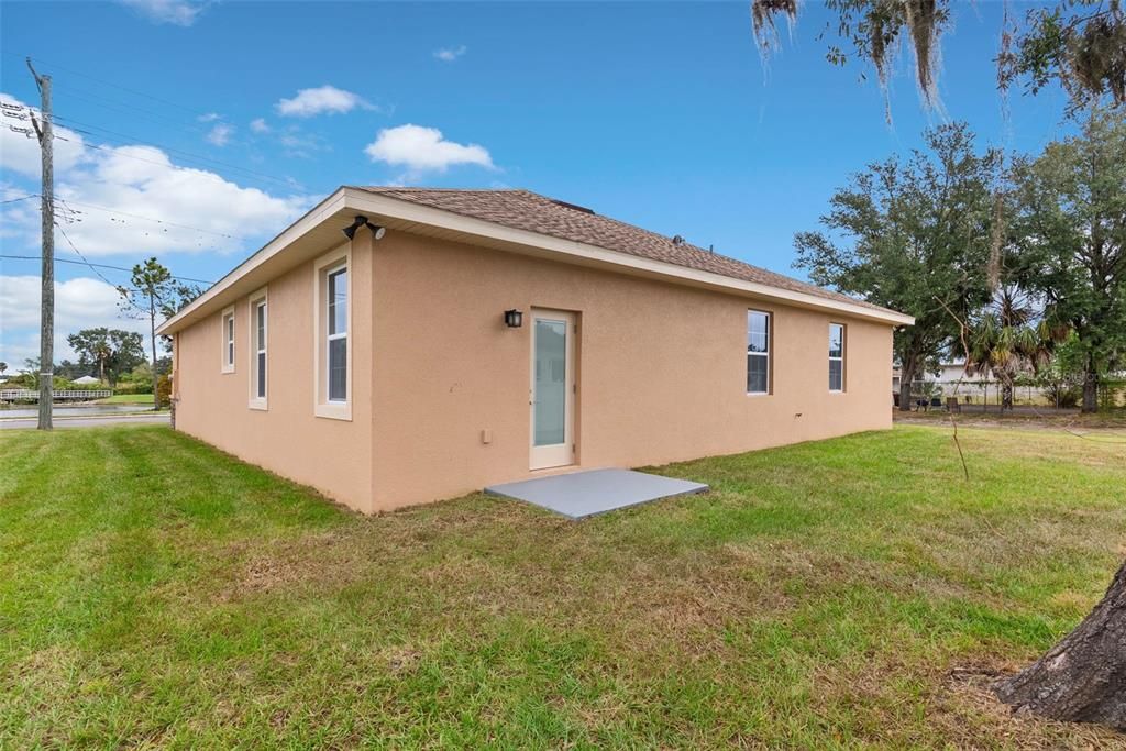 待售: $385,000 (3 贝兹, 2 浴室, 1923 平方英尺)