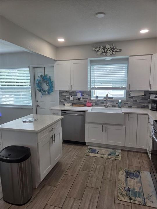 For Sale: $209,900 (2 beds, 2 baths, 1109 Square Feet)