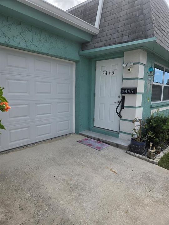 For Sale: $209,900 (2 beds, 2 baths, 1109 Square Feet)