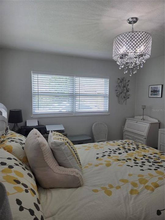 For Sale: $209,900 (2 beds, 2 baths, 1109 Square Feet)