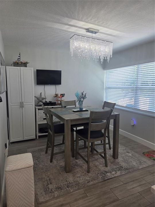 For Sale: $209,900 (2 beds, 2 baths, 1109 Square Feet)