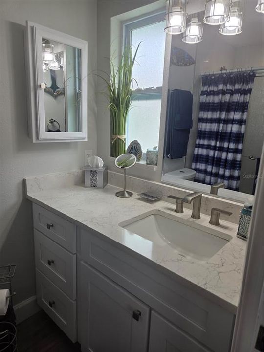 For Sale: $209,900 (2 beds, 2 baths, 1109 Square Feet)