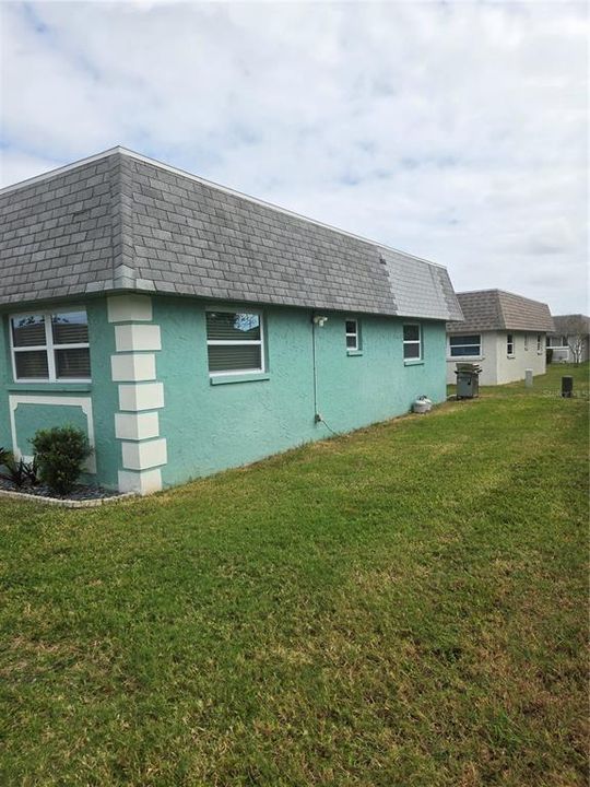 For Sale: $209,900 (2 beds, 2 baths, 1109 Square Feet)