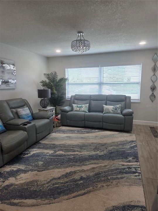 For Sale: $209,900 (2 beds, 2 baths, 1109 Square Feet)