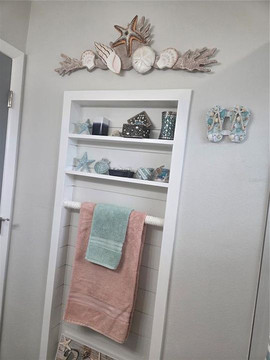 For Sale: $209,900 (2 beds, 2 baths, 1109 Square Feet)