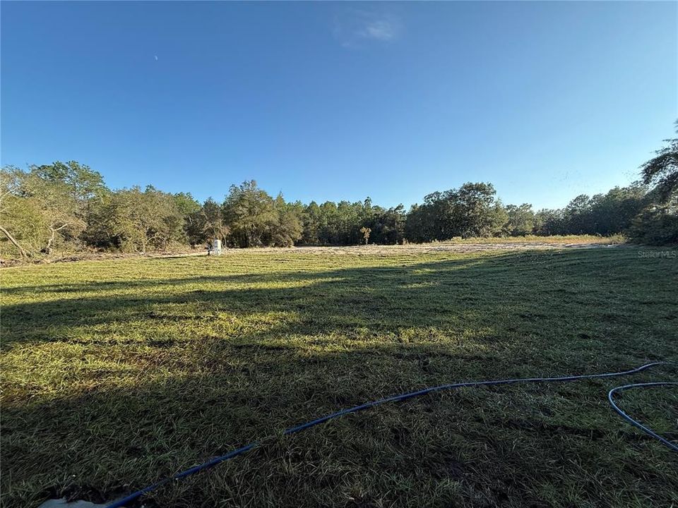 合同活跃: $248,900 (3 贝兹, 2 浴室, 1380 平方英尺)