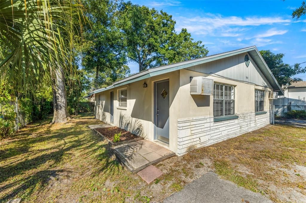 Active With Contract: $250,000 (2 beds, 0 baths, 1080 Square Feet)