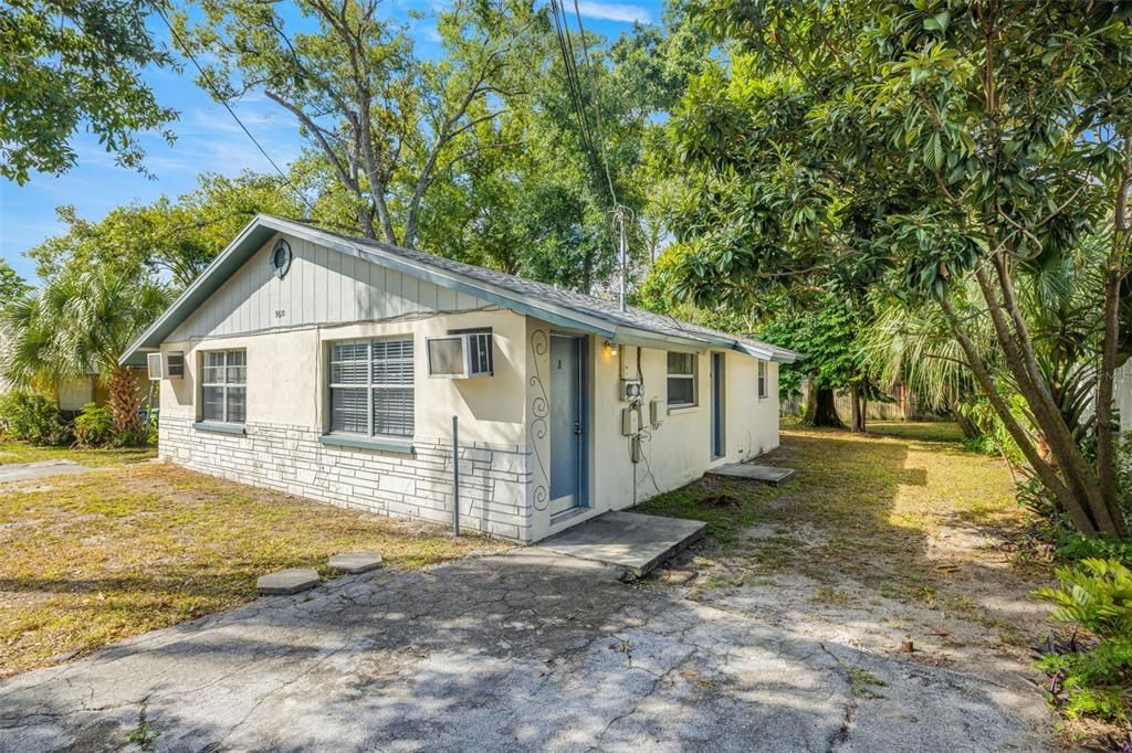 Active With Contract: $250,000 (2 beds, 0 baths, 1080 Square Feet)