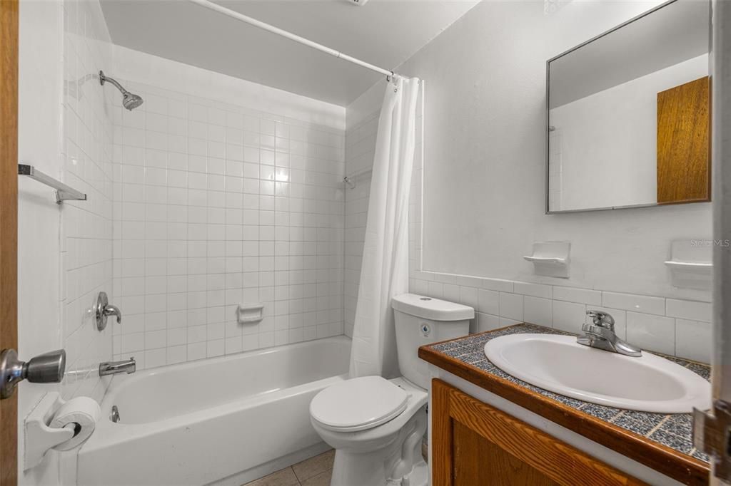 Active With Contract: $250,000 (2 beds, 0 baths, 1080 Square Feet)