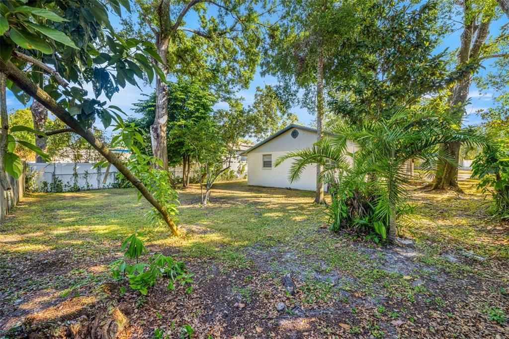 Active With Contract: $250,000 (2 beds, 0 baths, 1080 Square Feet)