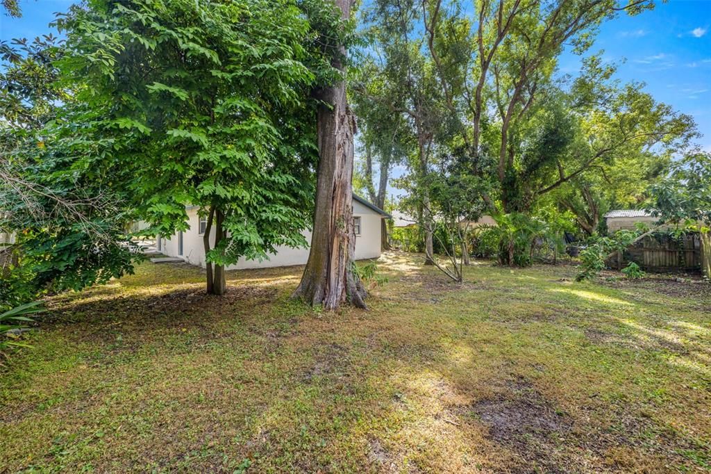 Active With Contract: $250,000 (2 beds, 0 baths, 1080 Square Feet)