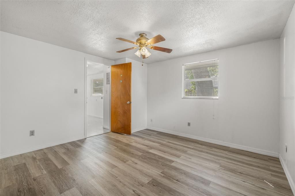 Active With Contract: $250,000 (2 beds, 0 baths, 1080 Square Feet)