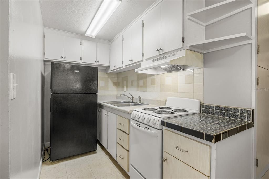 Active With Contract: $250,000 (2 beds, 0 baths, 1080 Square Feet)