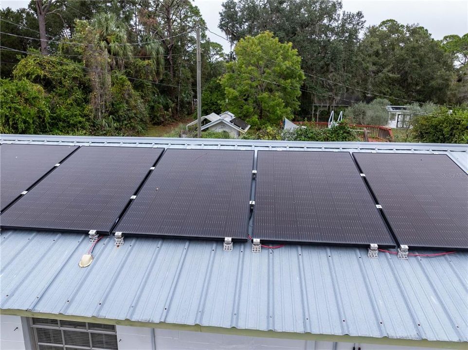 На продажу: $199,000 (2 спален, 1 ванн, 884 Квадратных фут)