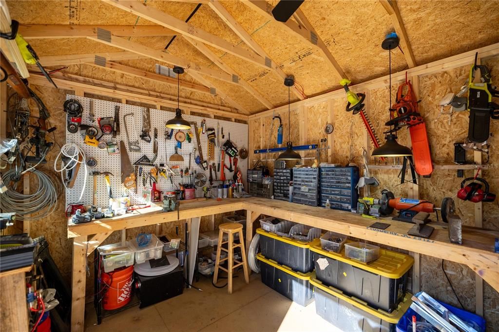 На продажу: $199,000 (2 спален, 1 ванн, 884 Квадратных фут)