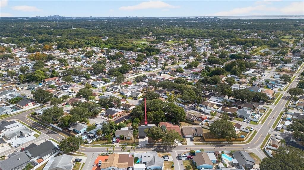 合同活跃: $439,900 (3 贝兹, 2 浴室, 1612 平方英尺)