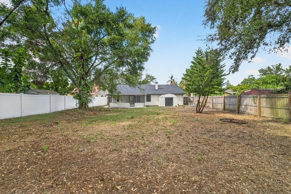 合同活跃: $439,900 (3 贝兹, 2 浴室, 1612 平方英尺)