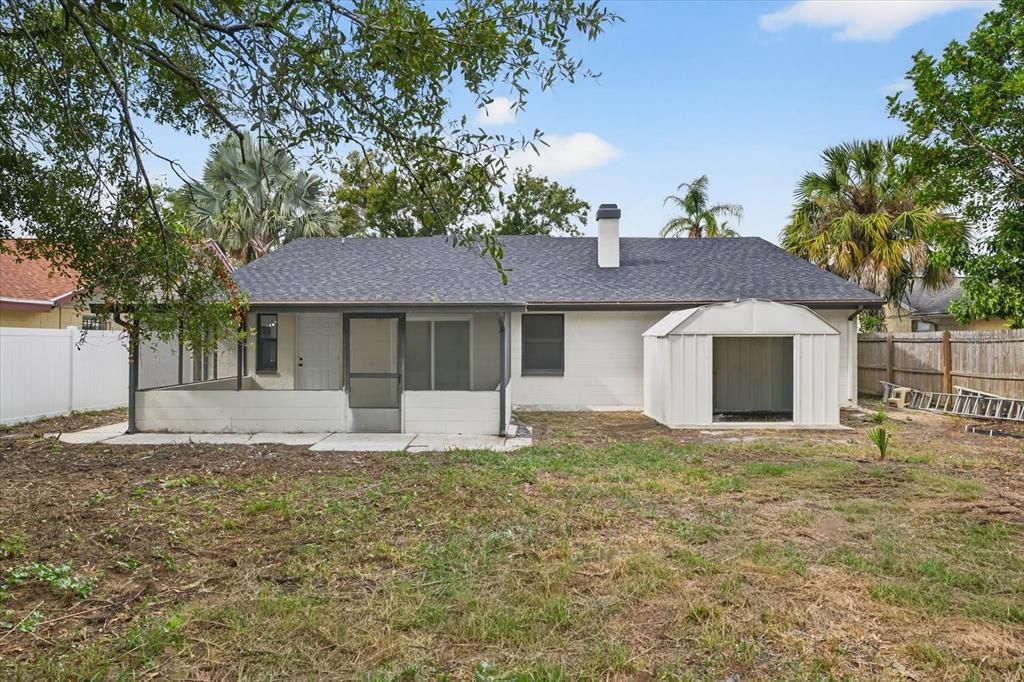 合同活跃: $439,900 (3 贝兹, 2 浴室, 1612 平方英尺)