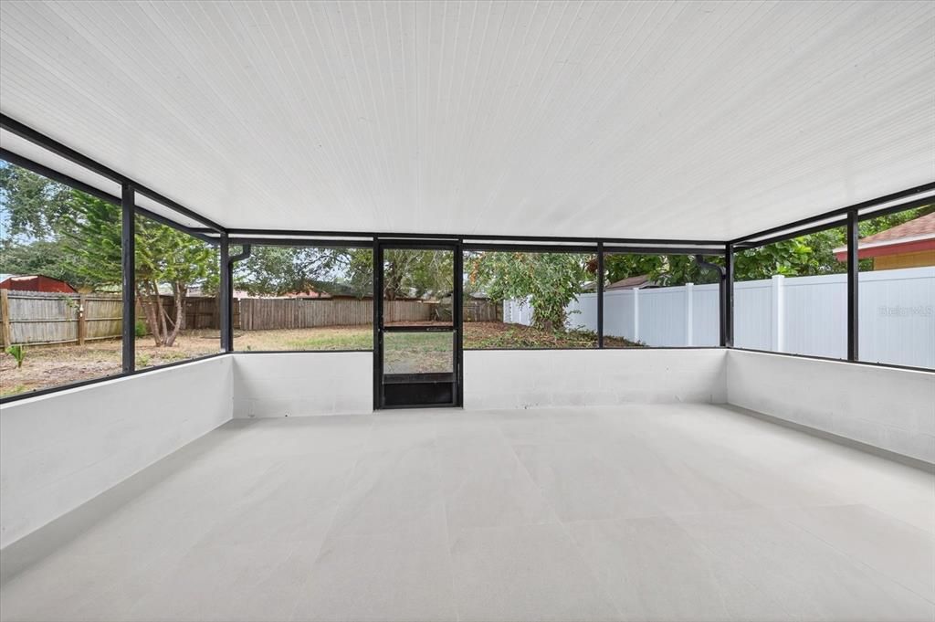 合同活跃: $439,900 (3 贝兹, 2 浴室, 1612 平方英尺)