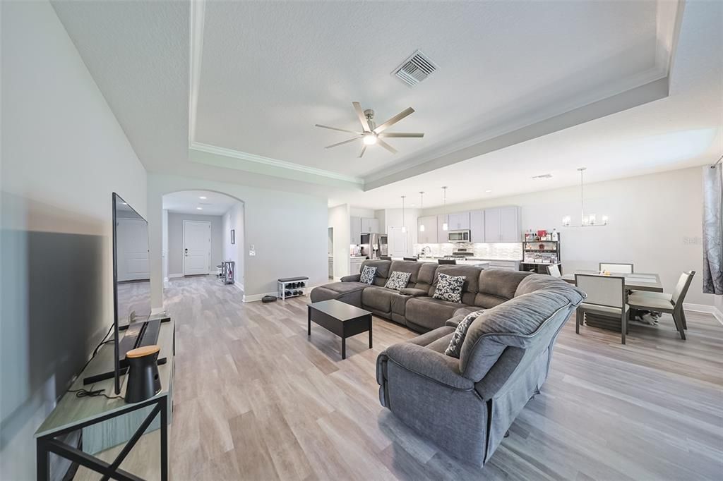 На продажу: $570,000 (4 спален, 4 ванн, 2949 Квадратных фут)