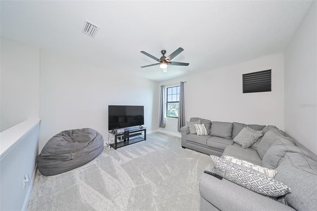 На продажу: $570,000 (4 спален, 4 ванн, 2949 Квадратных фут)