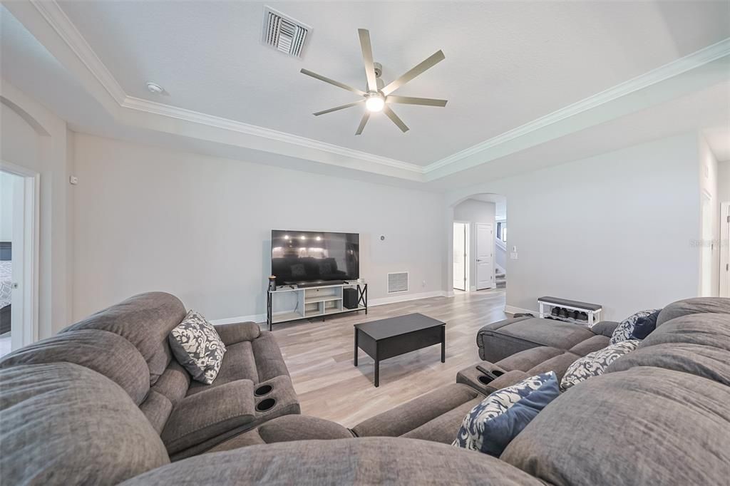 На продажу: $570,000 (4 спален, 4 ванн, 2949 Квадратных фут)