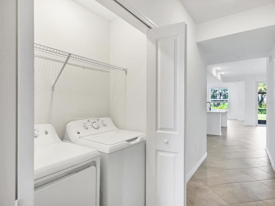 待售: $359,000 (2 贝兹, 2 浴室, 1353 平方英尺)