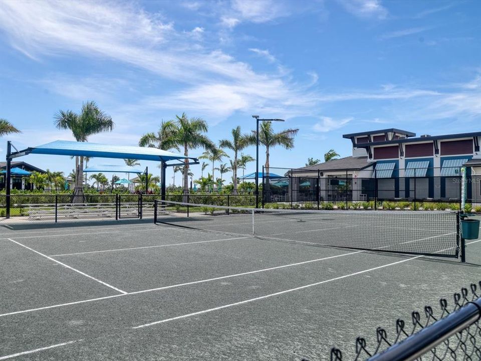 待售: $359,000 (2 贝兹, 2 浴室, 1353 平方英尺)