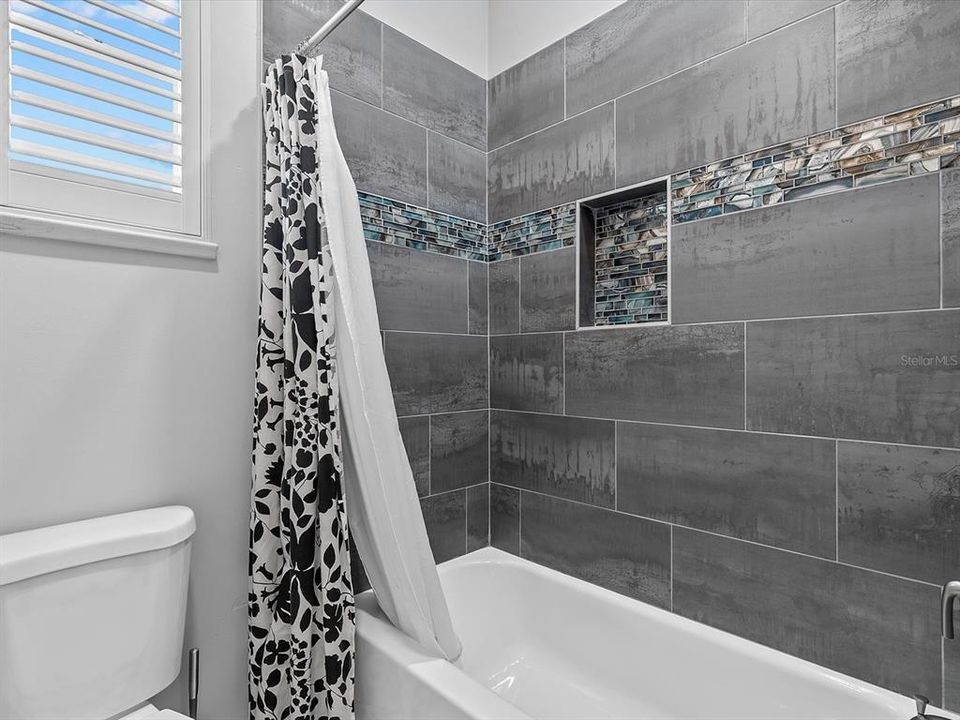 待售: $1,150,000 (3 贝兹, 2 浴室, 2844 平方英尺)