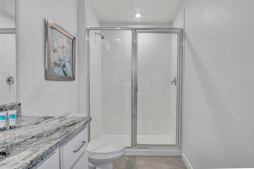 待售: $645,000 (5 贝兹, 4 浴室, 2299 平方英尺)