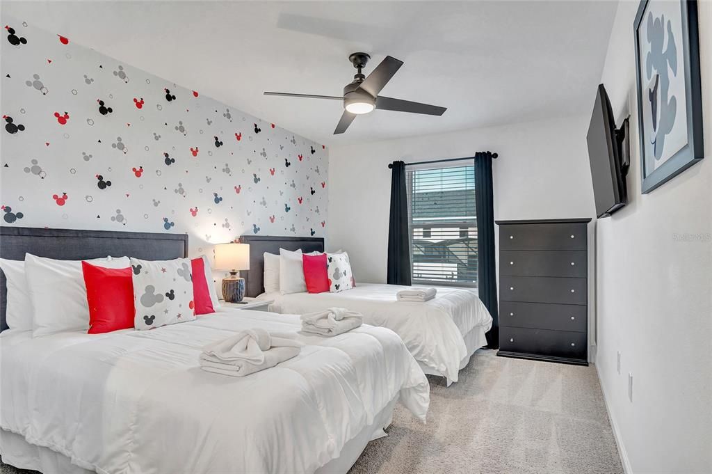 待售: $645,000 (5 贝兹, 4 浴室, 2299 平方英尺)