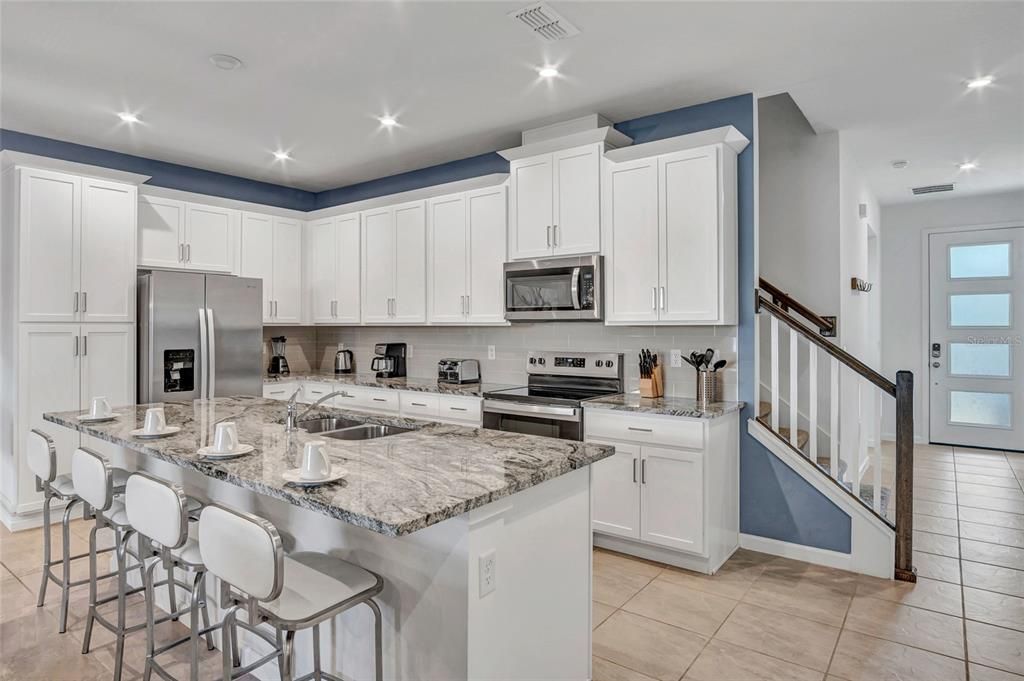 待售: $645,000 (5 贝兹, 4 浴室, 2299 平方英尺)