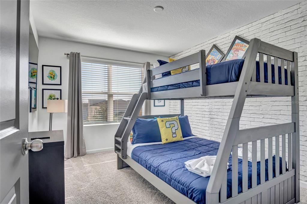 待售: $645,000 (5 贝兹, 4 浴室, 2299 平方英尺)