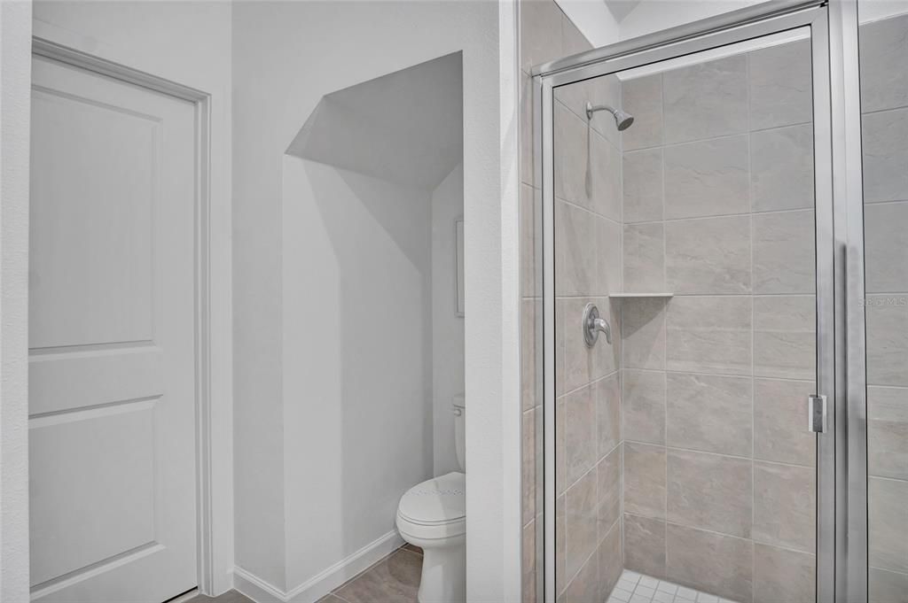 待售: $645,000 (5 贝兹, 4 浴室, 2299 平方英尺)