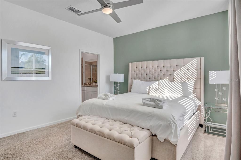 待售: $645,000 (5 贝兹, 4 浴室, 2299 平方英尺)