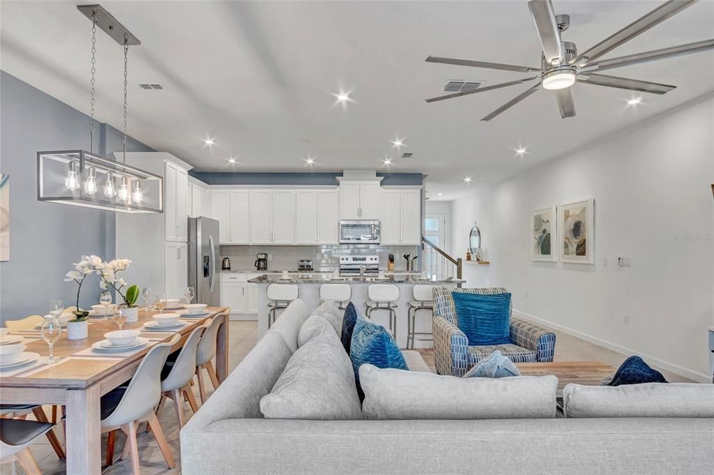 待售: $645,000 (5 贝兹, 4 浴室, 2299 平方英尺)