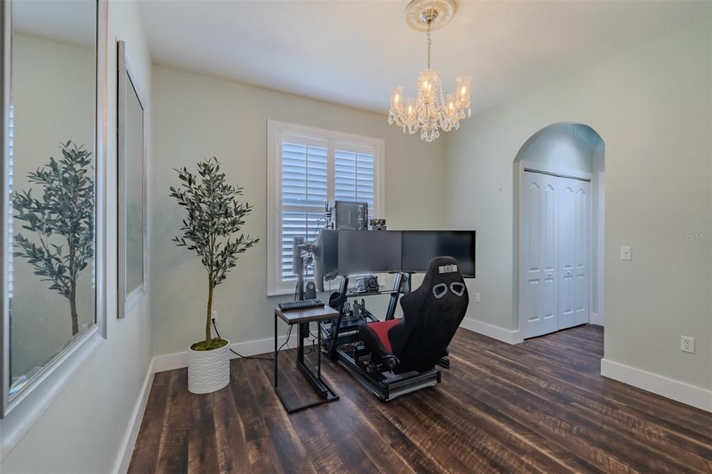 待售: $500,000 (4 贝兹, 2 浴室, 2412 平方英尺)