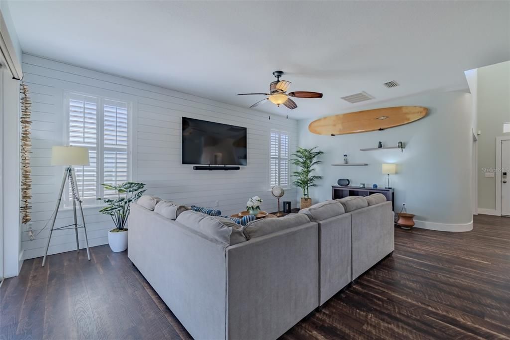 待售: $500,000 (4 贝兹, 2 浴室, 2412 平方英尺)