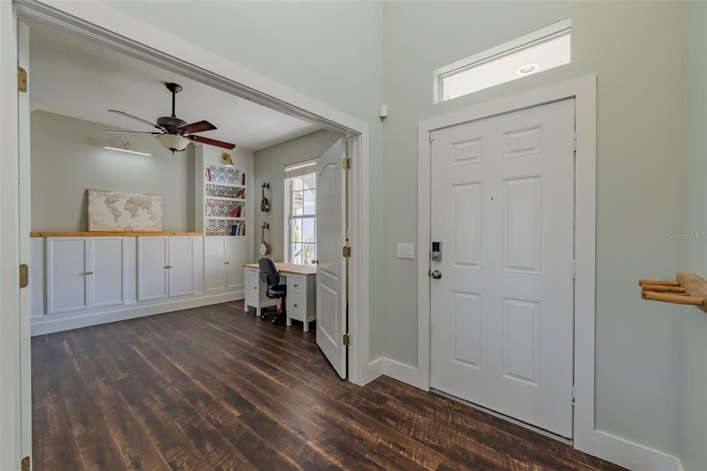 待售: $500,000 (4 贝兹, 2 浴室, 2412 平方英尺)