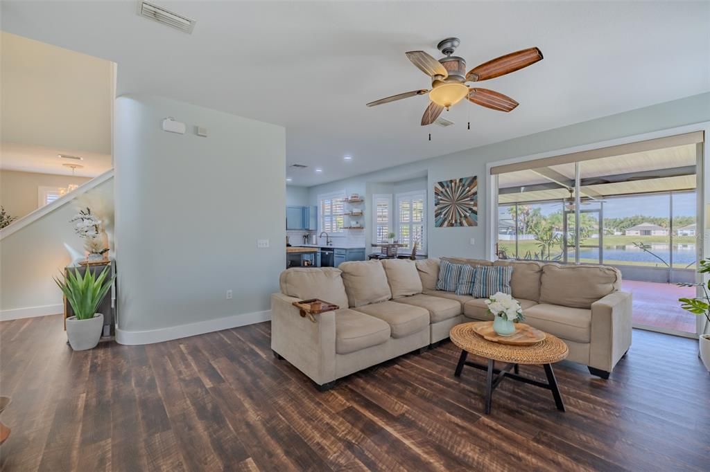 待售: $500,000 (4 贝兹, 2 浴室, 2412 平方英尺)