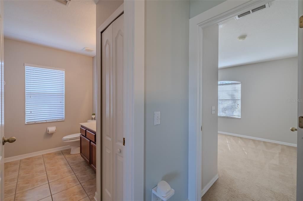 待售: $500,000 (4 贝兹, 2 浴室, 2412 平方英尺)