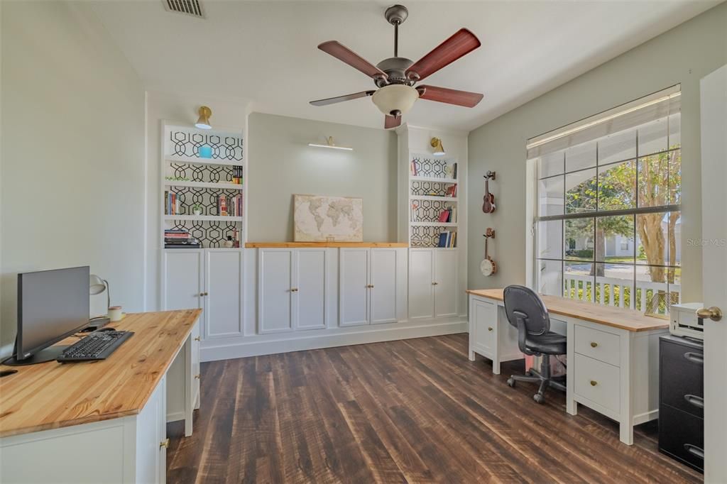 待售: $500,000 (4 贝兹, 2 浴室, 2412 平方英尺)