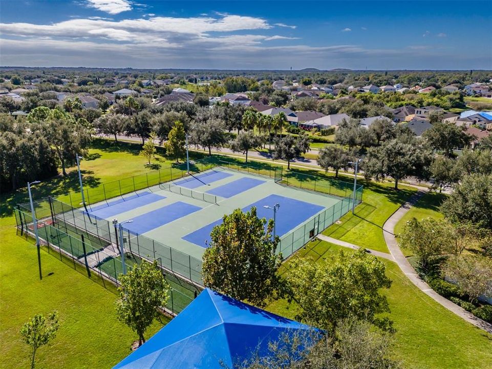 待售: $500,000 (4 贝兹, 2 浴室, 2412 平方英尺)